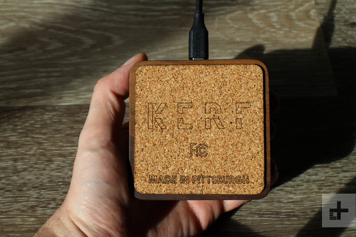 Kerf Wireless Charging Block, uno de los mejores cargadores inalámbricos para el celular 4