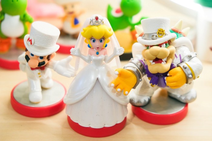 Figuras de Mario Bros, la princesa Peach y Bowser.