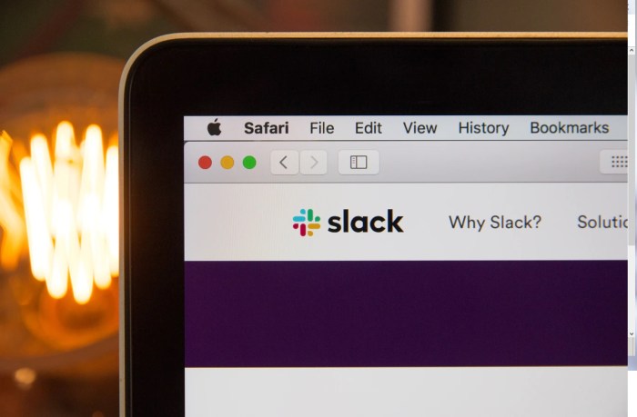 Computador con la aplicación de Slack