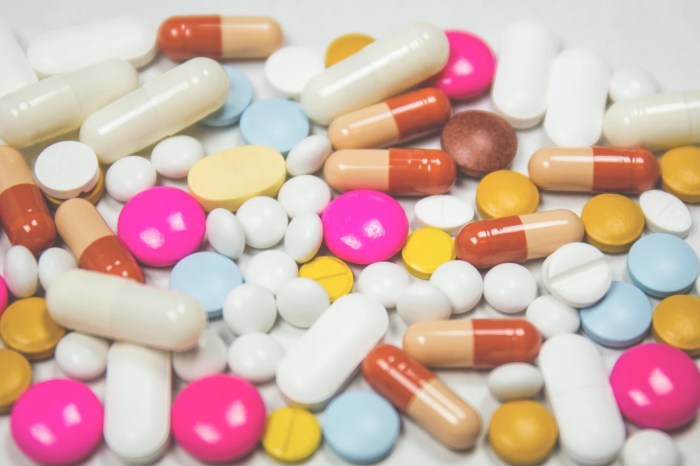 resistencia antibioticos contaminacion medicamentos unsplash