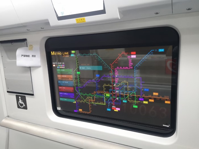 Pantalla transparente LG en metro de China