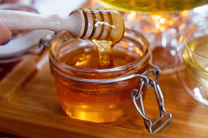 La miel sería mejor que los antibióticos para tratar la tos