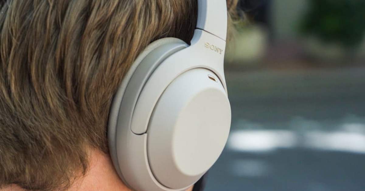 Estos auriculares con cancelación de ruido Sennheiser son inalámbricos y  más baratos que los de Bose y Sony