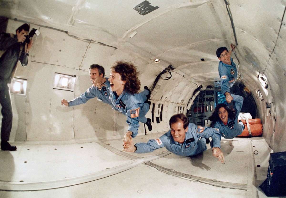 La imagen muestra a los tripulantes del transbordador espacial Challenger.