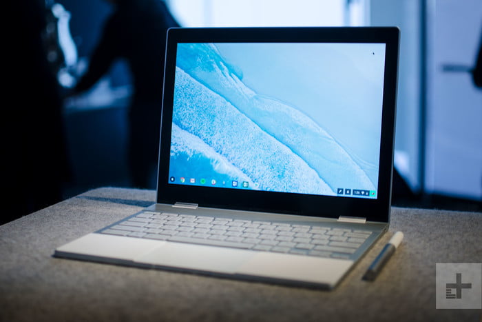 Google PixelBook en modo laptop, para el comparativo de Google Pixelbook vs. Samsung Chromebook Pro
