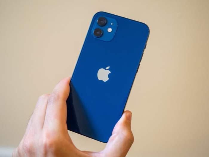 oneplus 8t vs iphone 12 vencera a apple 8 blue 2 768x768