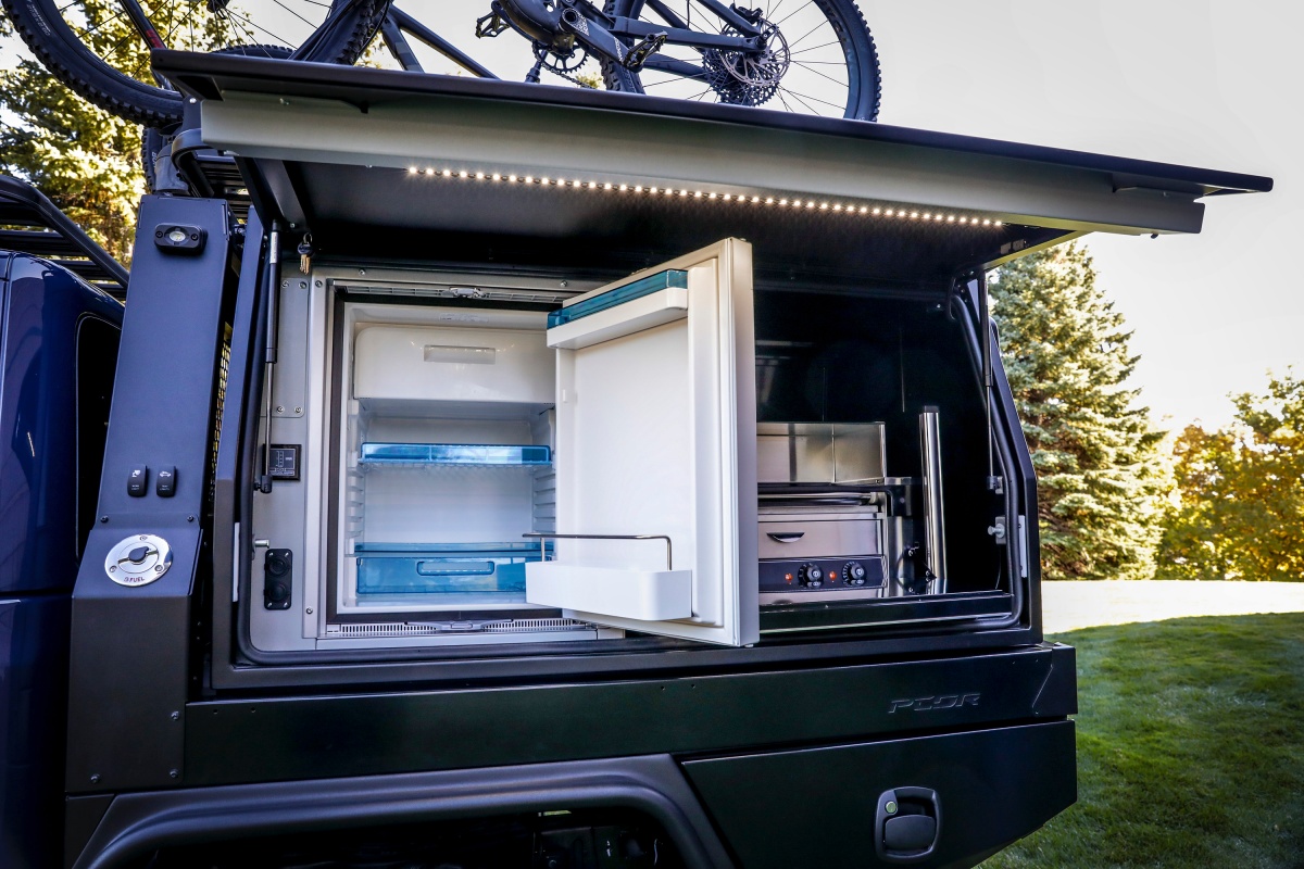 mopar creo jeep bicicletas montana on the driver  s side of pcor storage system to