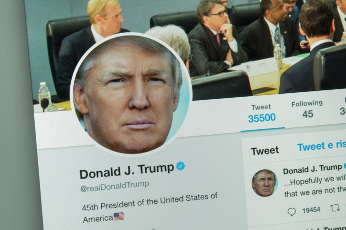 La imagen muestra la cuenta en Twitter de Donald Trump