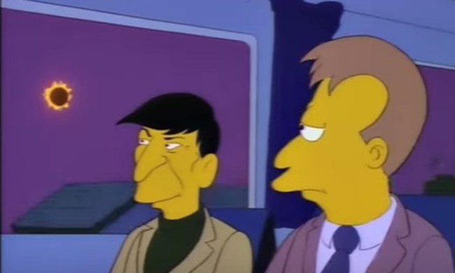 La imagen muestra a Leonard Nimoy en una escena de Los Simpson.