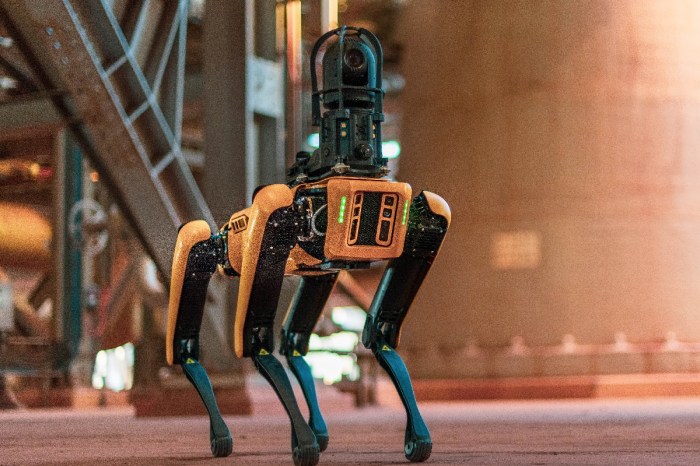 robots boston dynamics hyundai spot