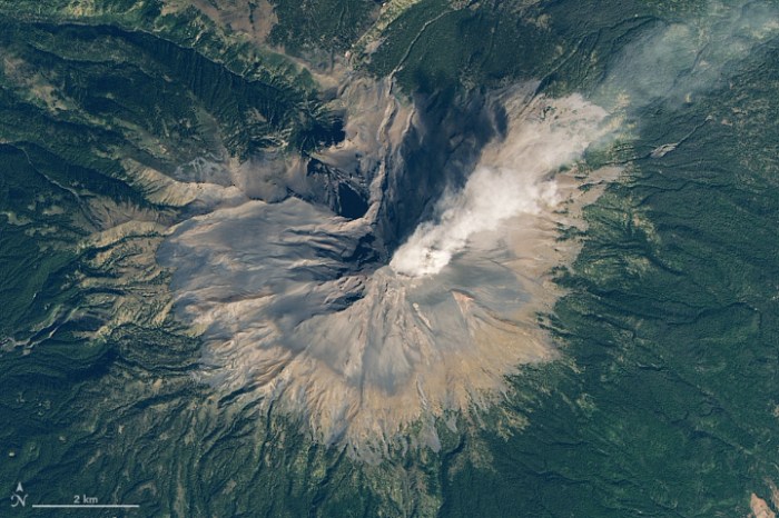 Una foto satelital del volcán Popocatépetl