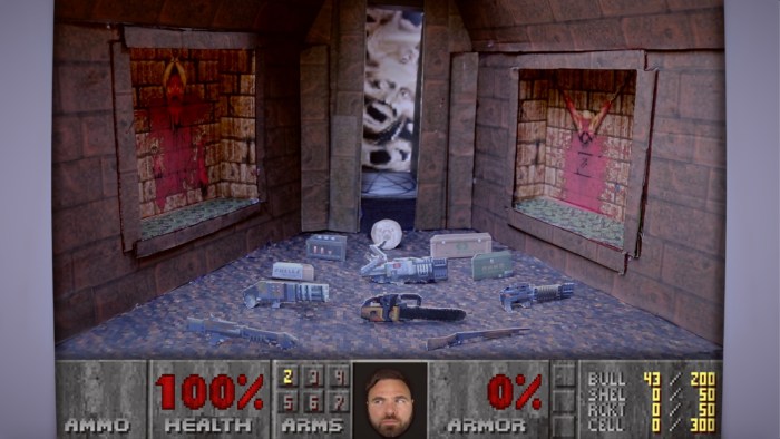 El fanático Bill Thorpe recreó el clásico videojuego Doom II usando cartón
