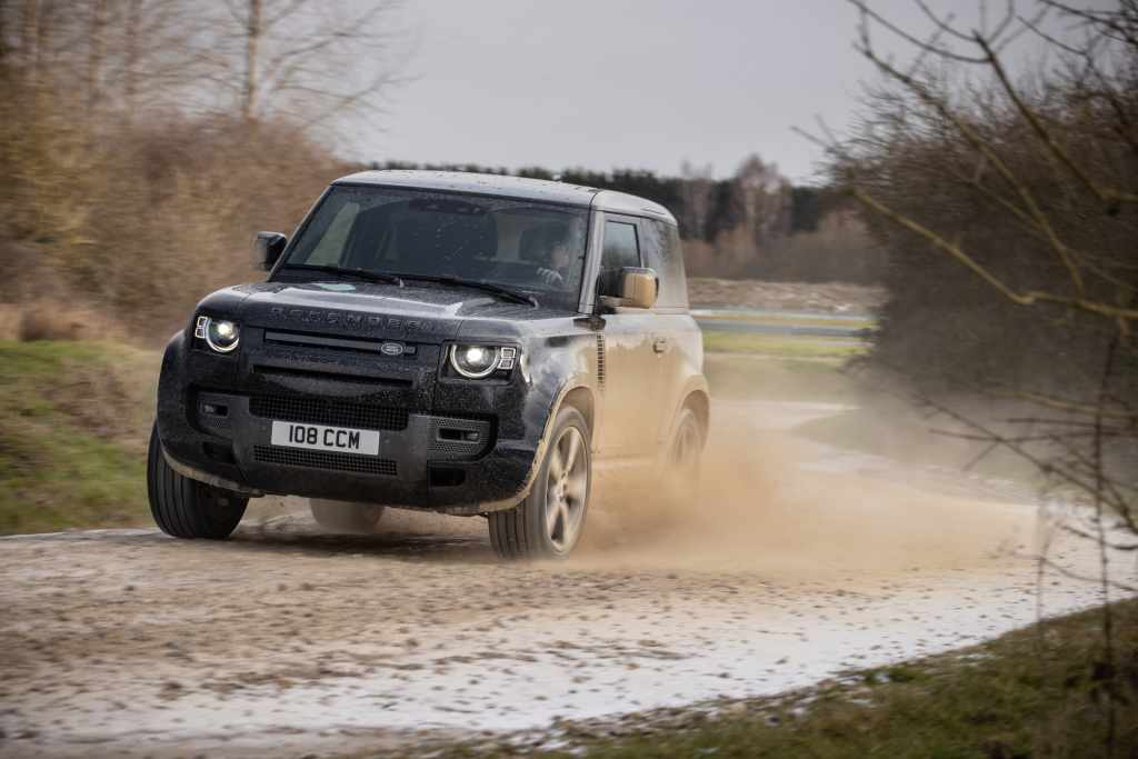 Land Rover Defender V8 2022 drift