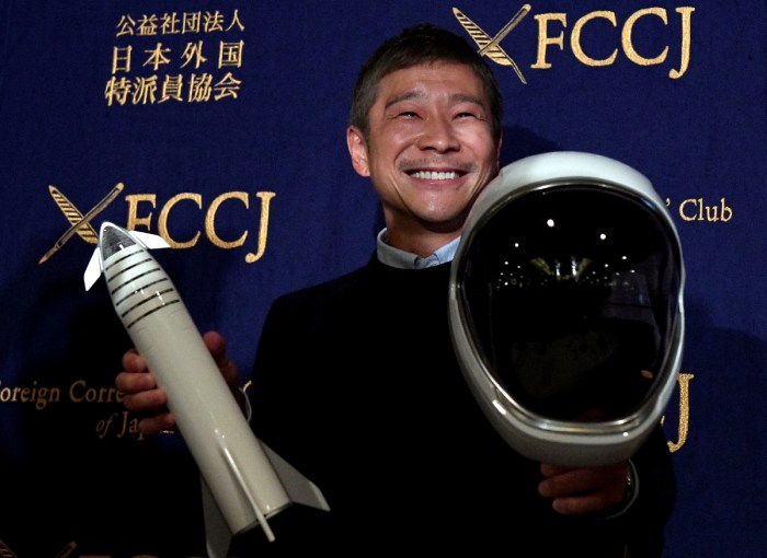 Yusaku Maezawa, el primer hombre en volar alrededor de la luna en un cohete SpaceX.