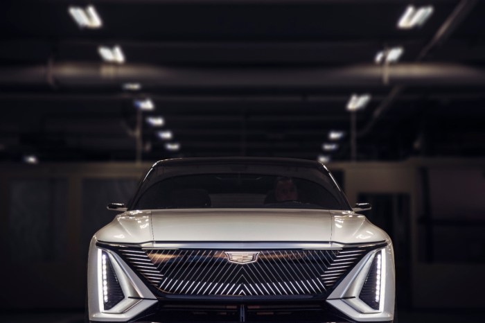 Cadillac LYRIQ headlights