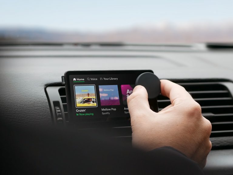 CarPlay tiene un nuevo competidor:  quiere que Alexa esté en los  coches