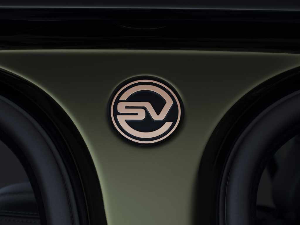Range Rover SV badge