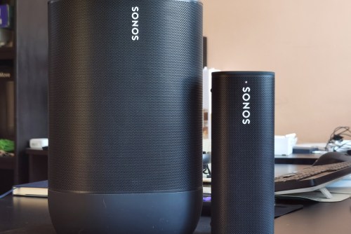 https://es.digitaltrends.com/wp-content/uploads/2021/05/1-sonos-move-vs.jpg?resize=500%2C334&p=1