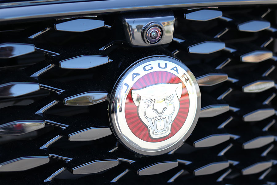 Jaguar F Pace 2021