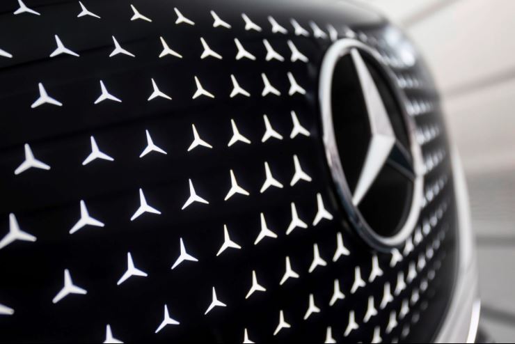 Mercedes-Benz Concept EQT grille