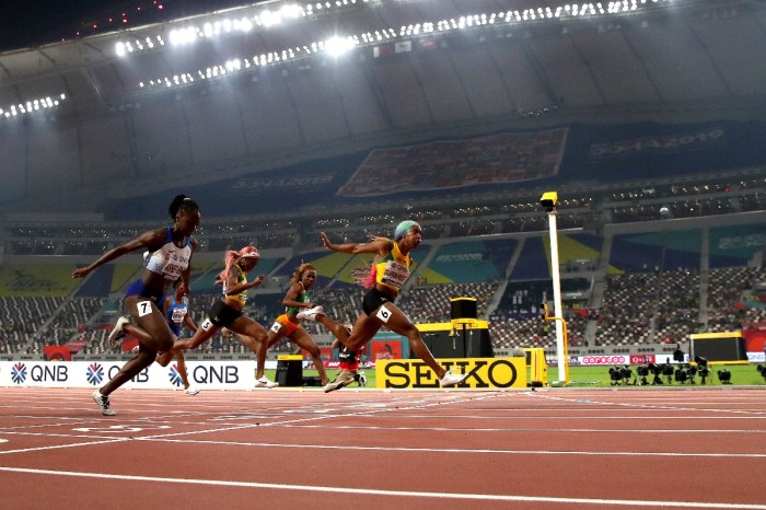 Las jamaiquinas Shelly-Ann Fraser-Pryce y Elaine Thompson-Herah son las favoritas para los 100 metros planos femeninos, tras la marginación de la estadounidense Sha’Carri Richardson por doping positivo por consumo de marihuana. 