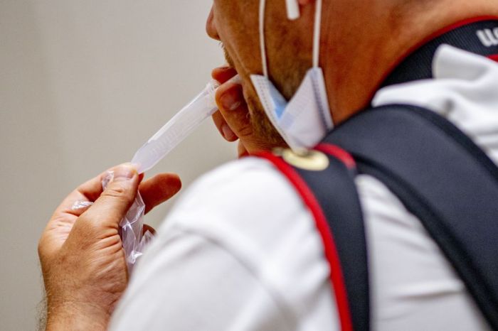 Un montón de saliva: así frena Tokyo 2020 los contagios por coronavirus
