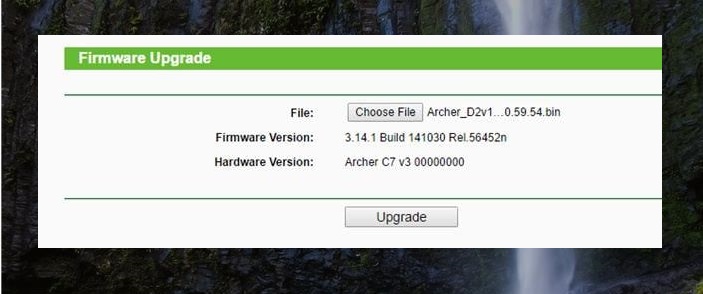 El botón de actualización para actualizaciones de firmware en el sitio web de TP-Link.