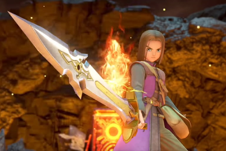 El héroe sostiene una espada en Dragon Quest 11, uno de los mejores juegos tipo Final Fantasy