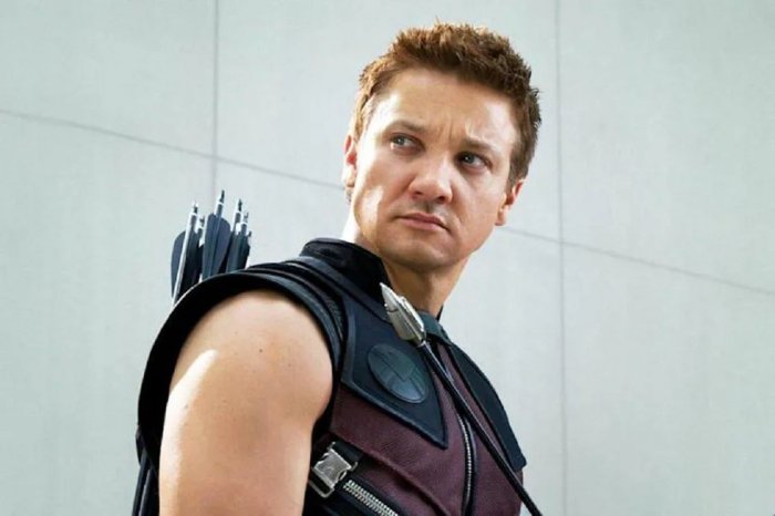 La imagen muestra al personaje Clint Barton de Hawkeye.