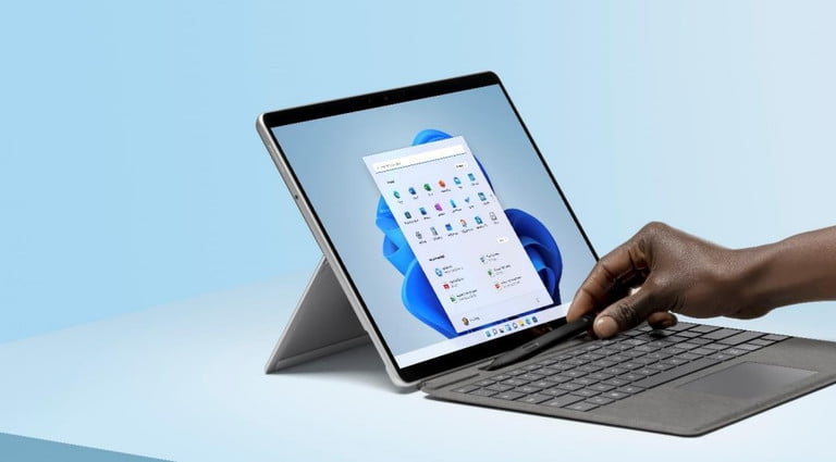 La pantalla de Surface Pro 8.