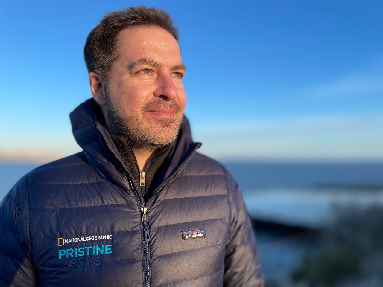 La imagen muestra a Alex Muñoz, director para Latinoamérica de Pristine Seas de National Geographic.