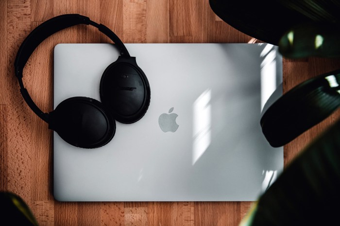 cuanto cuesta apple music audifonos bose macbook