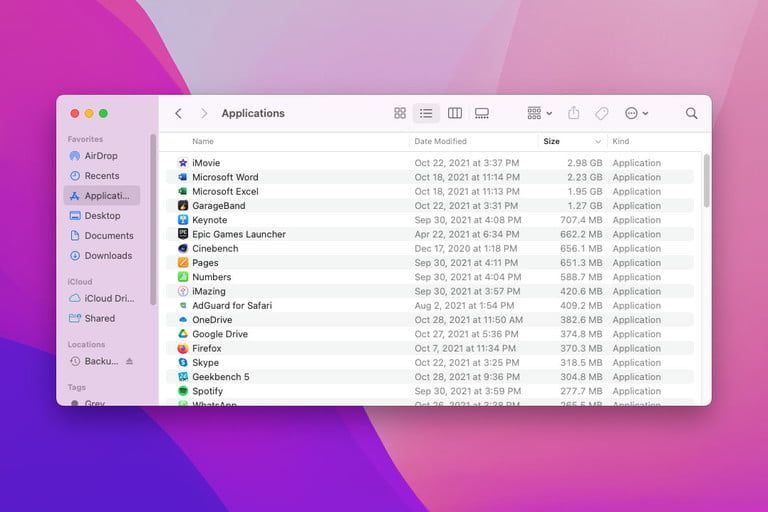 Una ventana del Finder en MacOS Monterey que muestra las aplicaciones instaladas.