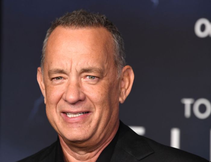 La imagen muestra al actor Tom Hanks