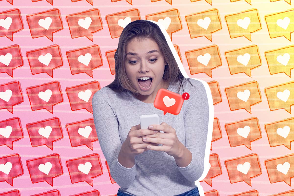 Una joven sosteniendo un teléfono inteligente con expresión de sorpresa, junto con un corazón que representa a los Me Gusta de Instagram saliendo de su dispositivo.