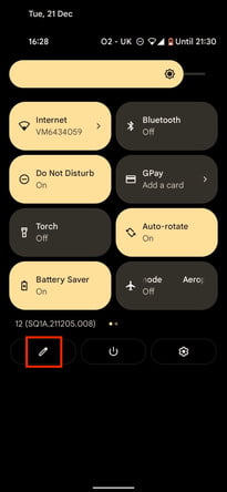 Menú de configuración rápida en Android 12.
