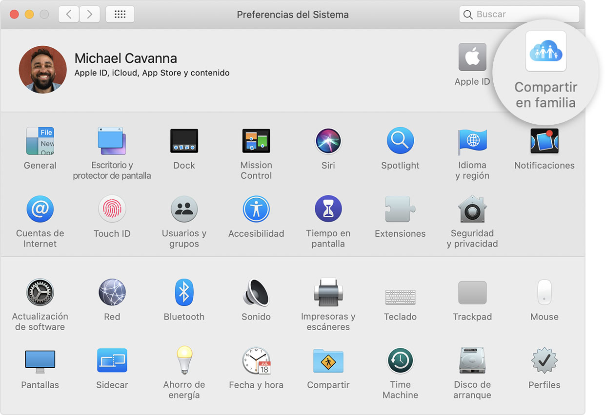 Pantalla de una Mac con la función compartir en familia de Apple.