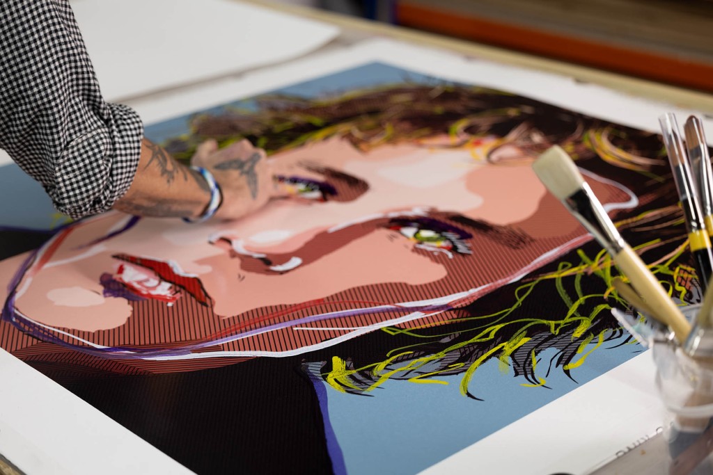 La imagen muestra un cuadro pintado por Johnny Depp.