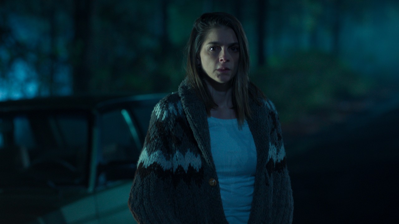 La imagen muestra una escena de la serie Los Enviados de la plataforma Paramount+.