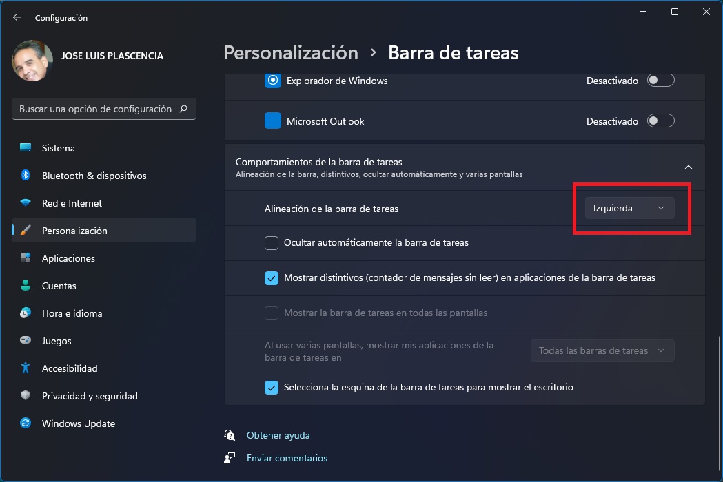 Configuración de la barra de tareas para que se alinee a la izquierda en la aplicación Configuración de Windows 11.