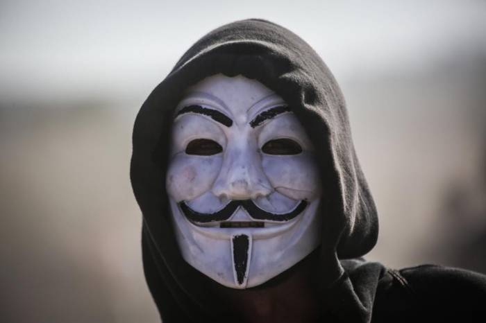 anonymous declara ciberguerra a rusia y atacan varios sitios web