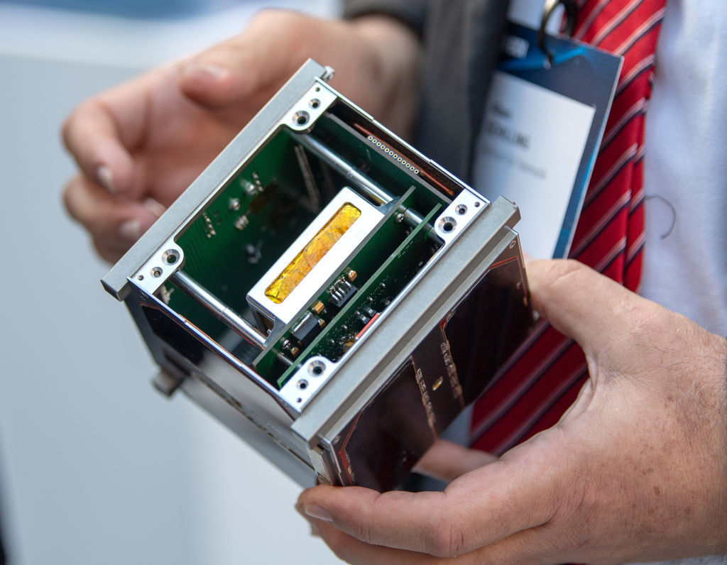 La NASA pone en marcha la primera fase de NACHOS, un instrumento de detección hiperespectral para predecir erupciones volcánicas.