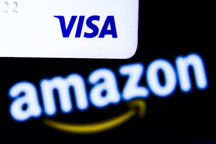 amazon visa anuncian acuerdo por cobro de comisiones credit card companies photo illustrations