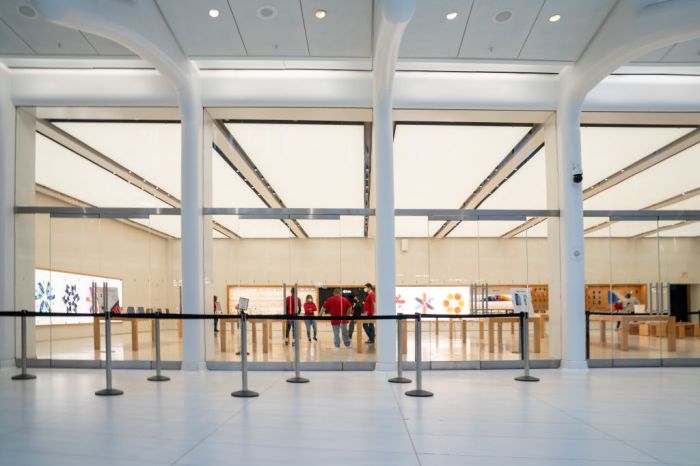 Un grupo de empleados de las tiendas de Apple planea sindicalizarse, según señala un reporte del diario The Washington Post.