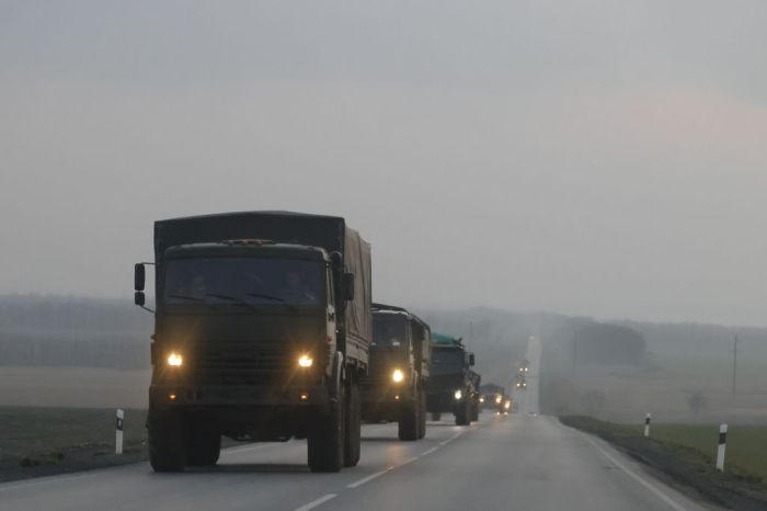 Un grupo de camiones perteneciente al ejército de Rusia.