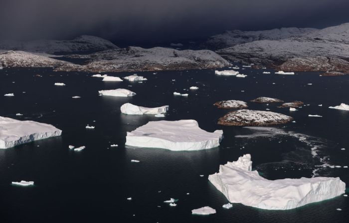 El deshielo en Groenlandia por el calentamiento global ha hecho que la isla pierda 4,700 toneladas de hielo, suficientes para hundir a EE.UU. unas 20 pulgadas.