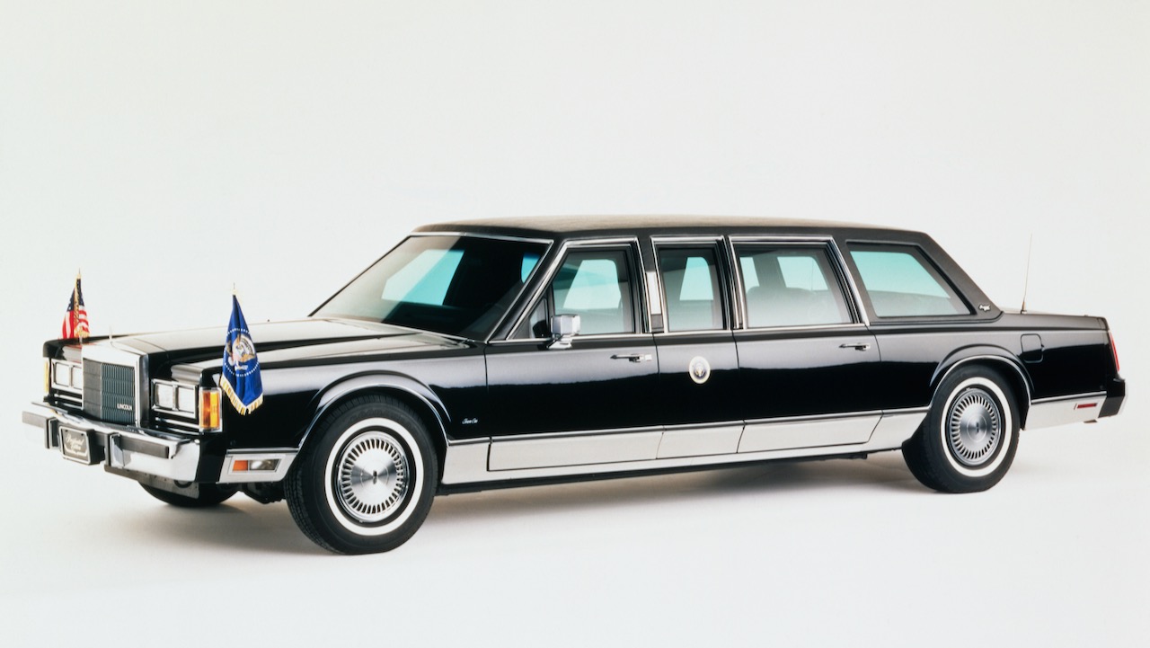 100 anos lincoln presidential limousine equipped with advanced security