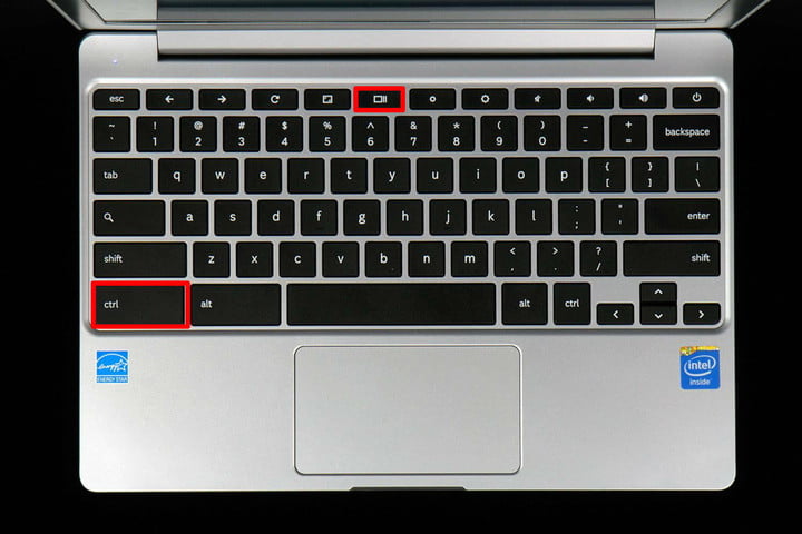 Teclado de una Chromebook visto desde arriba con teclas marcadas en rojo para hacer una captura de pantalla