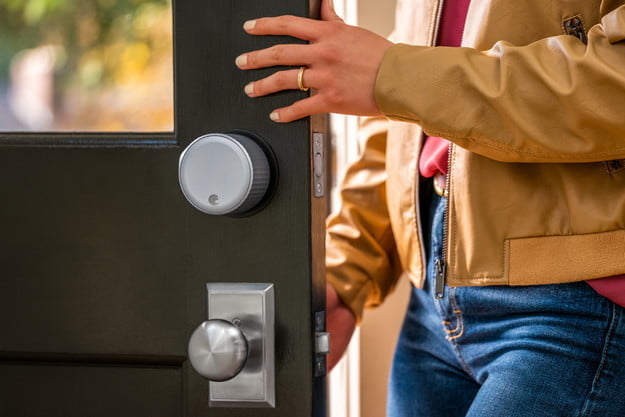 Tu móvil hace de todo, también abrir la puerta de casa: las mejores  cerraduras inteligentes para olvidarte de las llaves