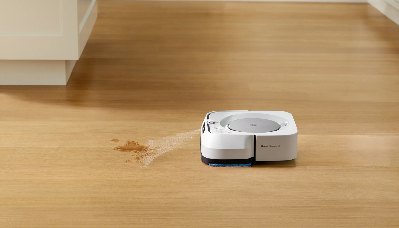 Aspiradora Braava jet m6 en funcionamiento.